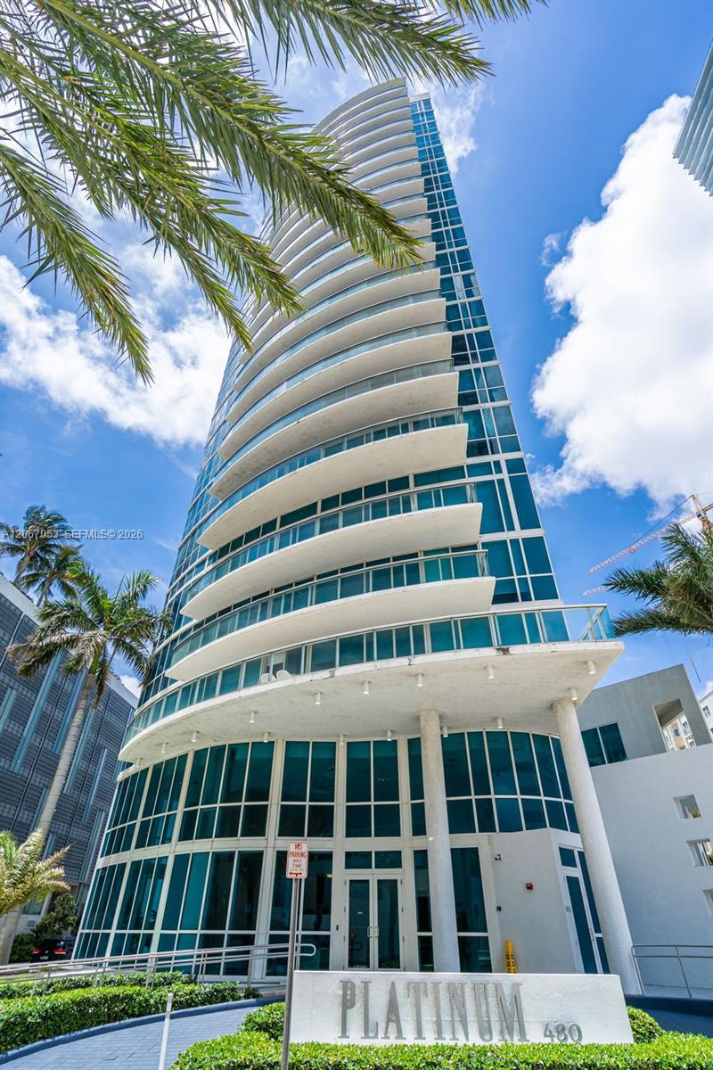 Platinum Condominium tower seen from NE 30th Street
