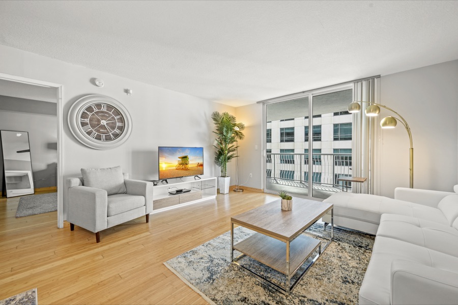 THE CLUB AT BRICKELL BAY